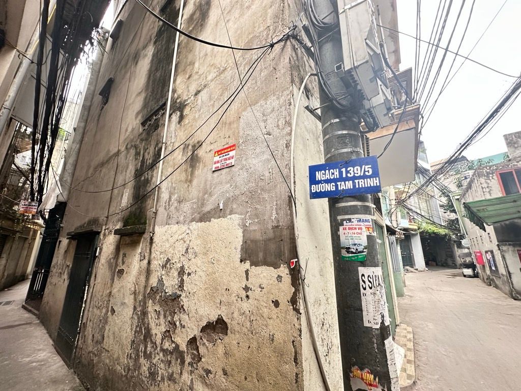 Bán nhà Tam Trinh - diện tích 78.4m2 3 tầng - Ô tô đỗ cách nhà 30m - giá 20 tỷ