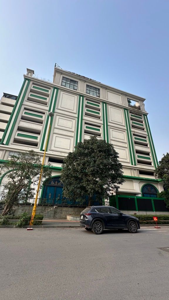 Bán nhà Đại Từ - diện tích 102m2 9 tầng - Căn hộ CC Eco Lake View - giá 9,4 tỷ