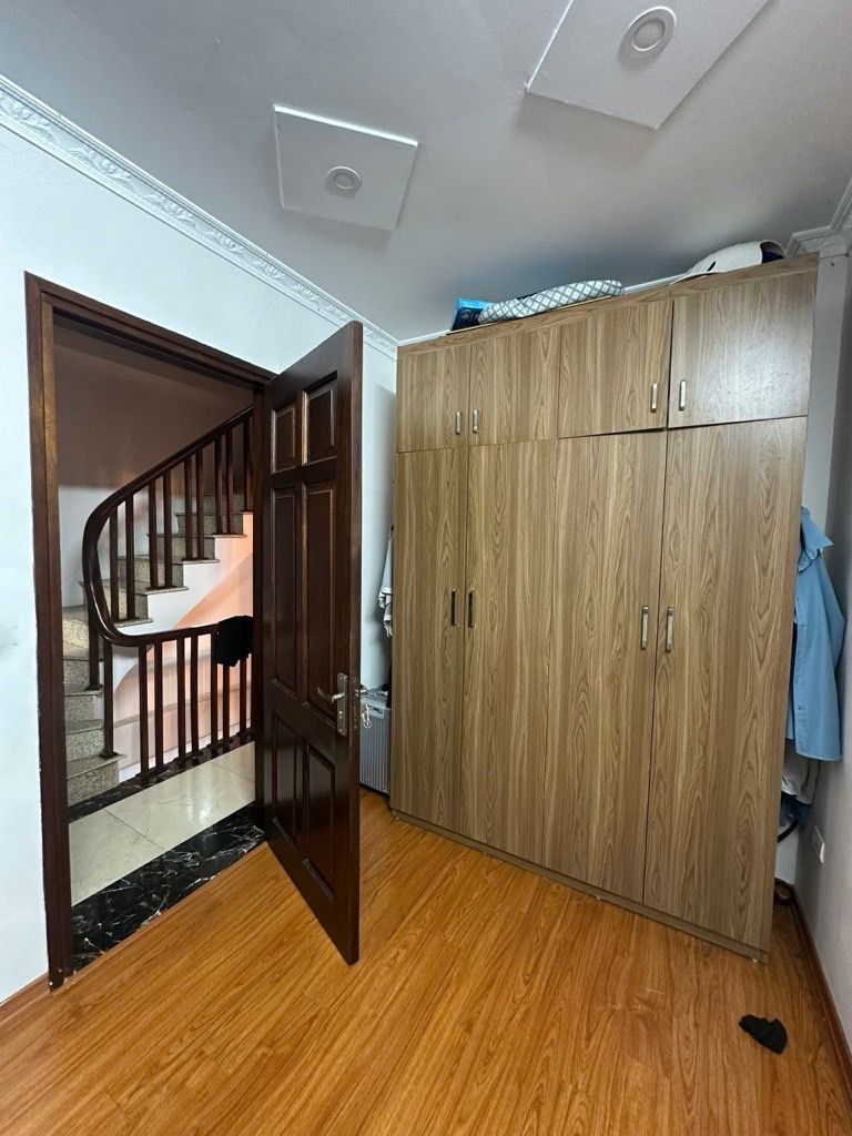 Bán nhà Trương Định - diện tích 50m2 5 tầng - ô tô tránh - giá 9,6 tỷ