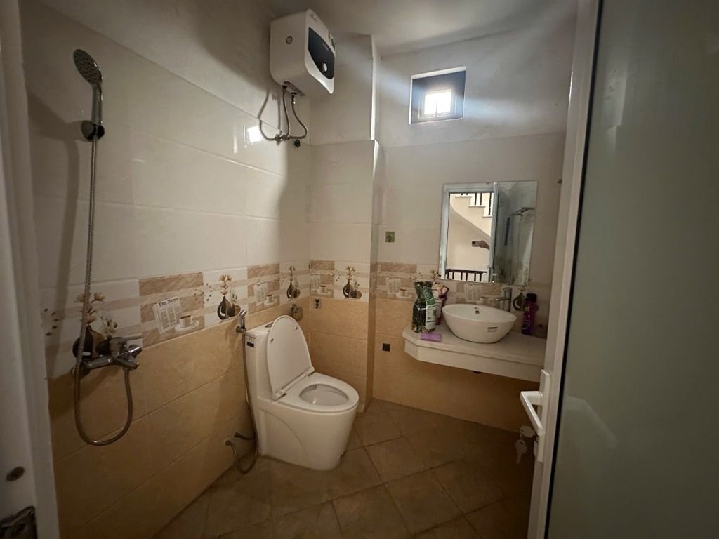 Bán nhà Trương Định - diện tích 50m2 5 tầng - ô tô tránh - giá 9,6 tỷ