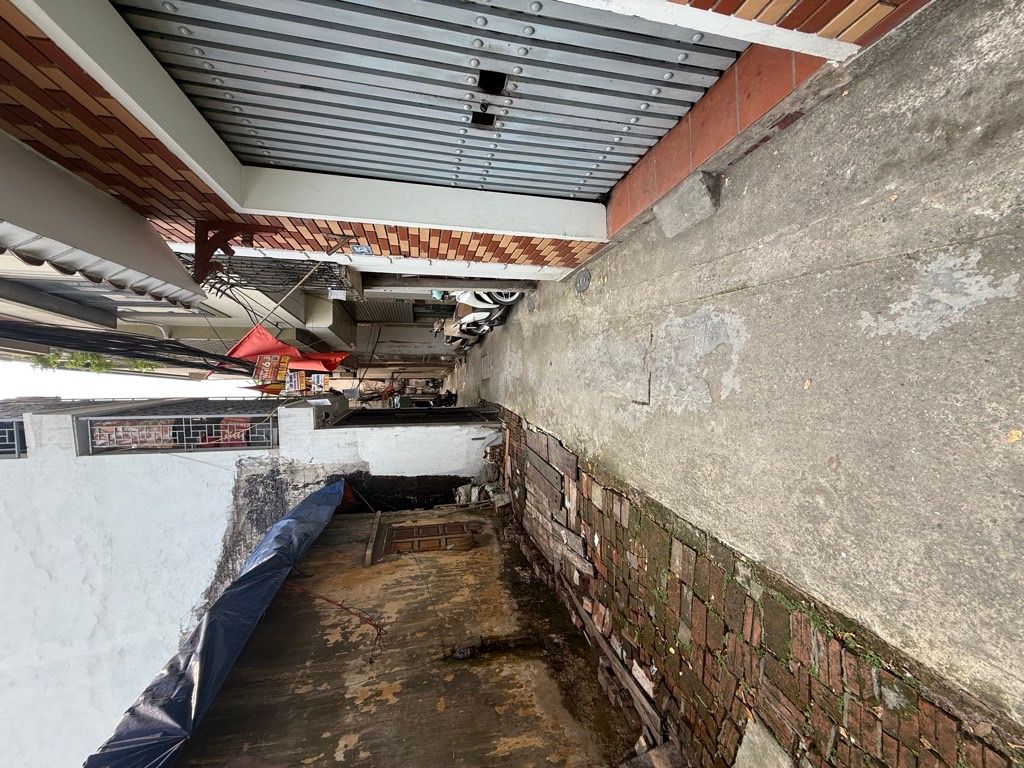 Bán nhà Trương Định - diện tích 50m2 5 tầng - ô tô tránh - giá 9,6 tỷ