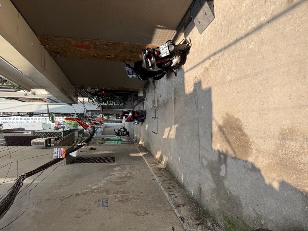 Bán nhà Trương Định - diện tích 50m2 5 tầng - ô tô tránh - giá 9,6 tỷ