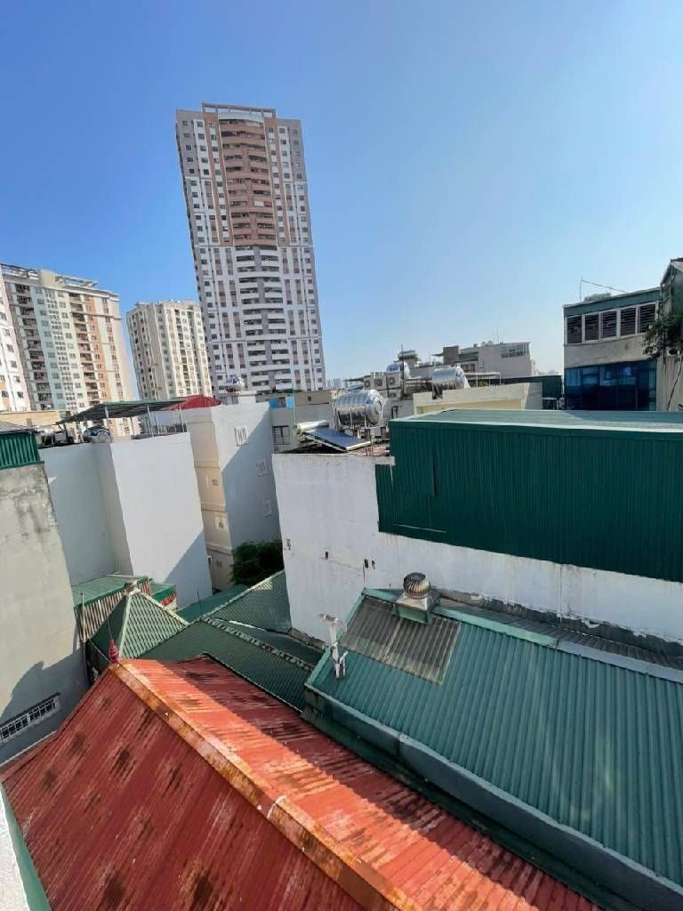 Bán nhà Tân Mai - diện tích 71m2 6 tầng - Ô Tô Đỗ Cửa - giá 20,9 tỷ