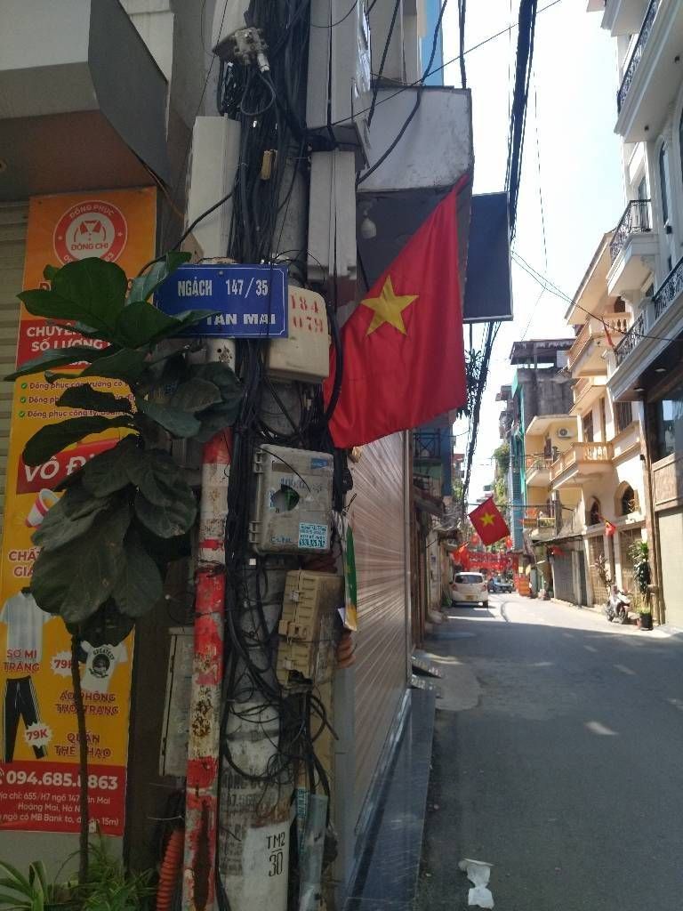 Bán nhà Tân Mai - diện tích 71m2 6 tầng - Ô Tô Đỗ Cửa - giá 20,9 tỷ