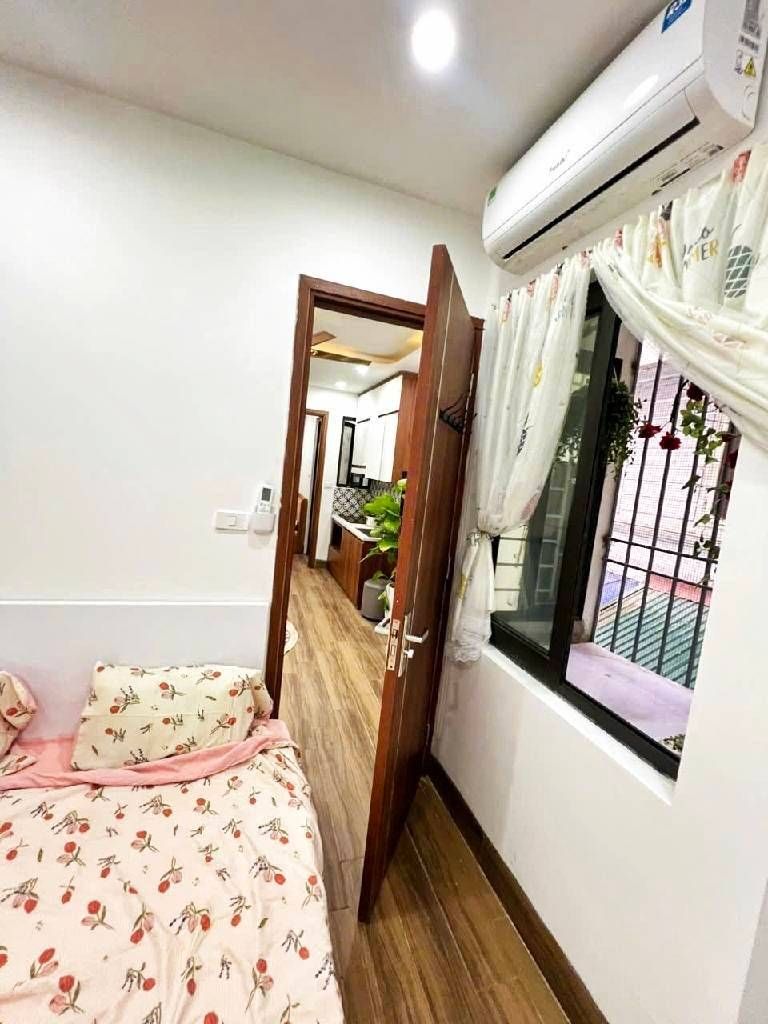 Bán nhà Hoàng Mai - diện tích 52m2 1 tầng - thang máy - giá 2,6 tỷ