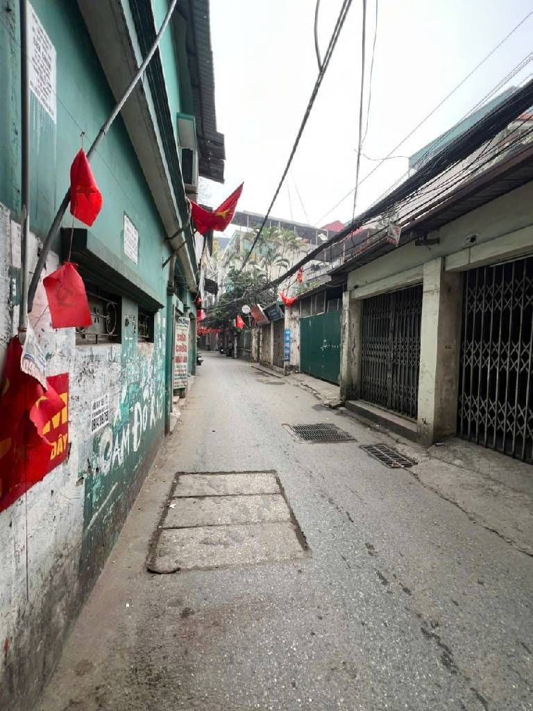 Bán nhà Hoàng Mai - diện tích 52m2 1 tầng - thang máy - giá 2,6 tỷ