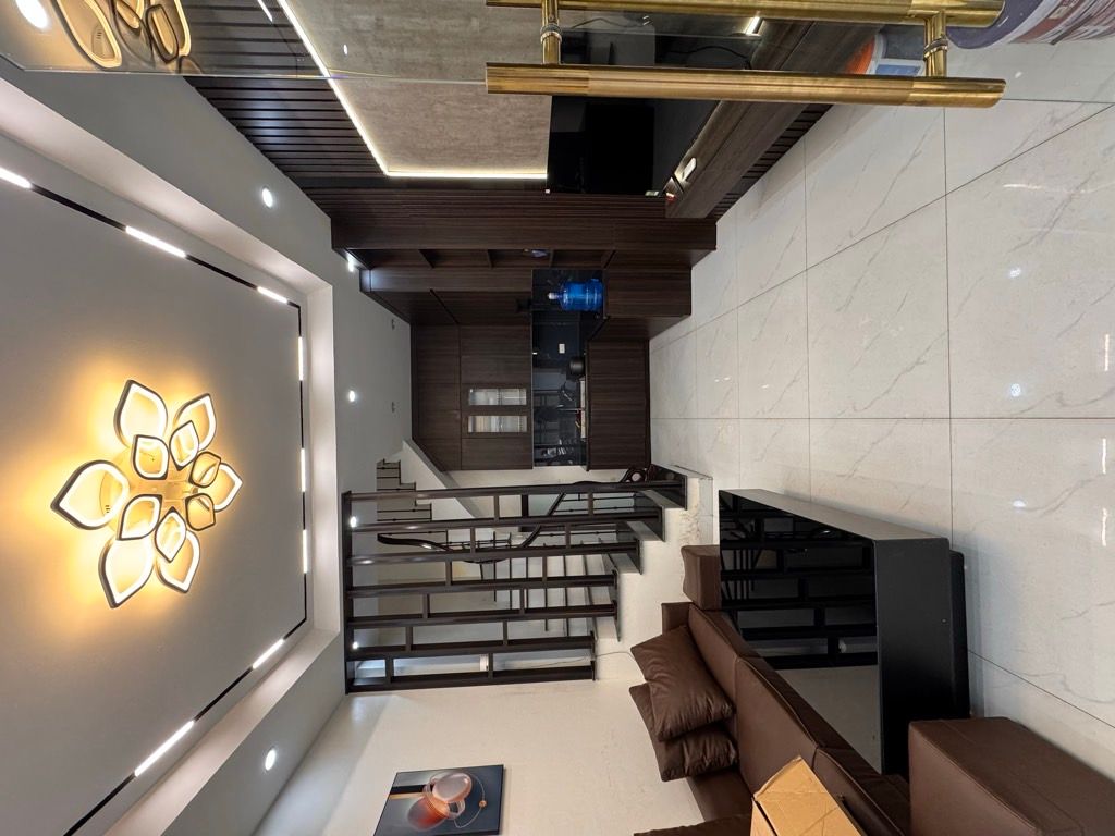 Bán nhà Kim Ngưu - diện tích 27m2 4 tầng - ô tô tránh - giá 13,9 tỷ