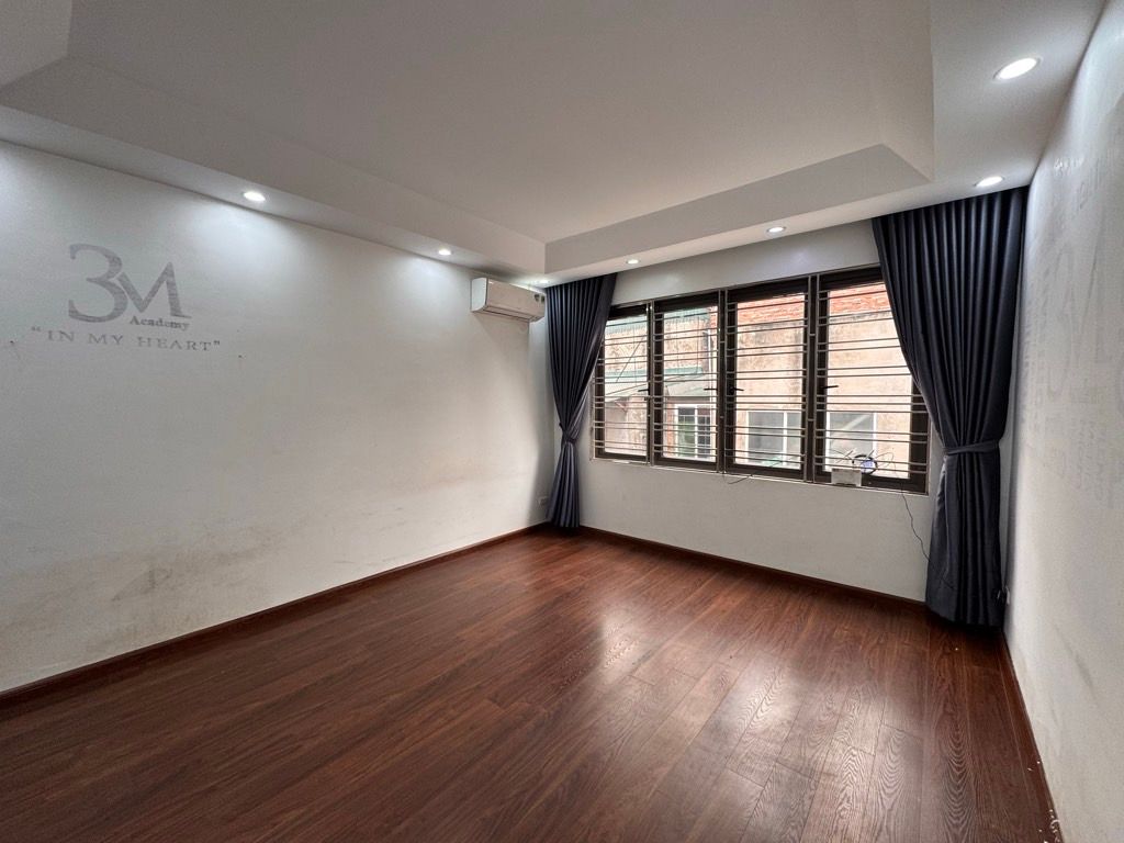 Bán nhà Kim Ngưu - diện tích 27m2 4 tầng - ô tô tránh - giá 13,9 tỷ