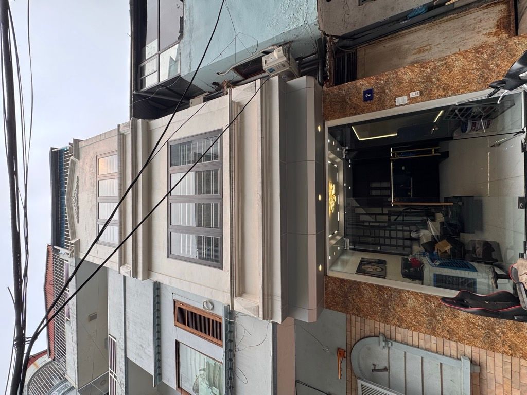 Bán nhà Kim Ngưu - diện tích 27m2 4 tầng - ô tô tránh - giá 13,9 tỷ
