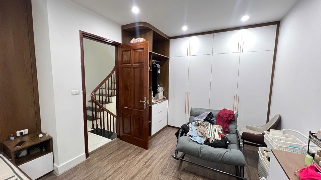 Bán nhà Kim Giang - diện tích 30m2 5 tầng - Ngõ thông - giá 8,9 tỷ