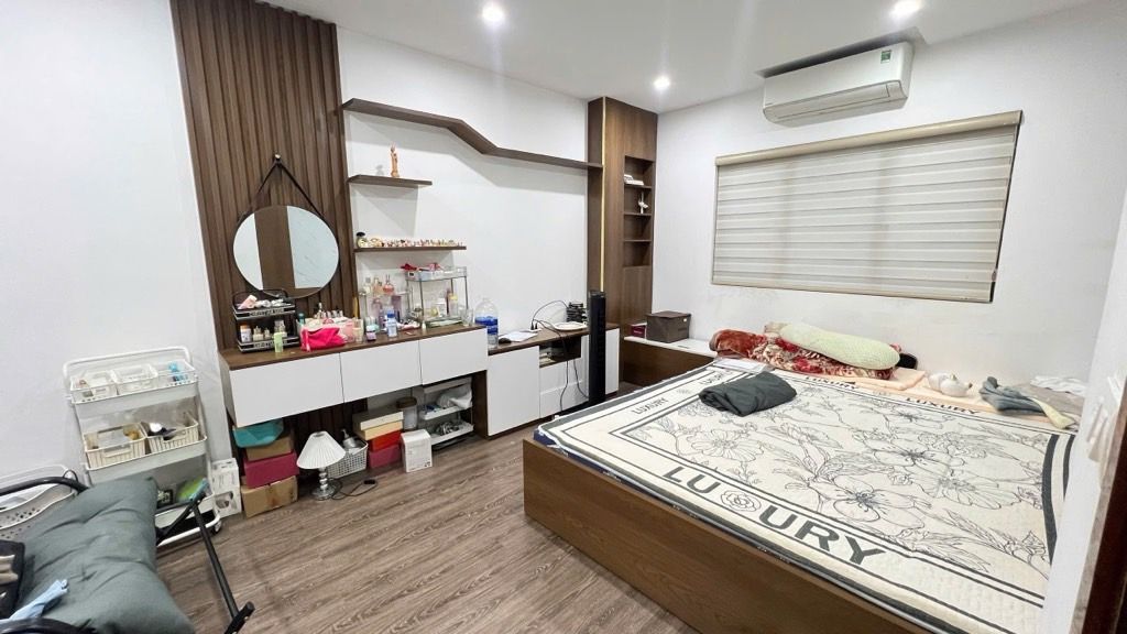 Bán nhà Kim Giang - diện tích 30m2 5 tầng - Ngõ thông - giá 8,9 tỷ