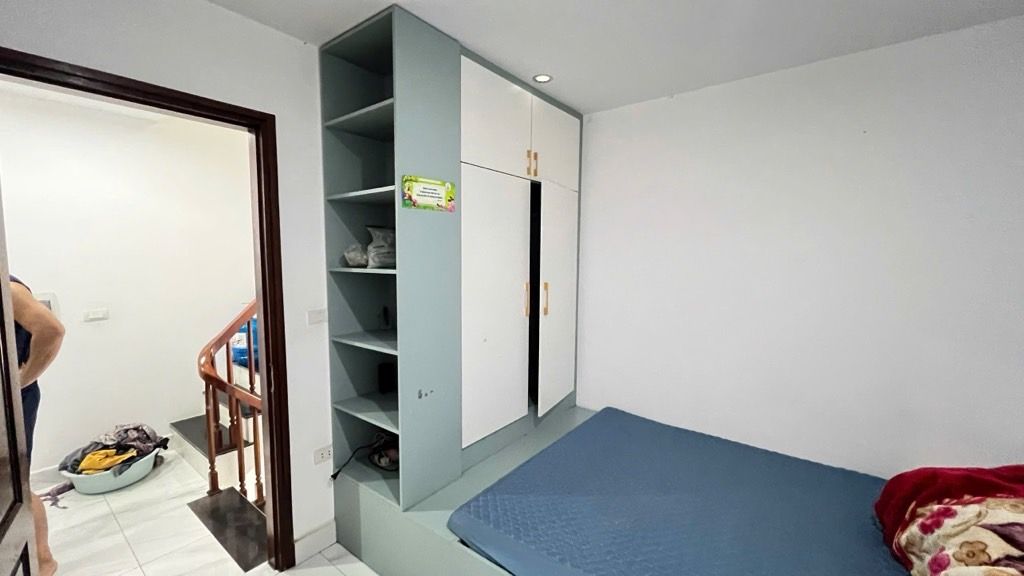 Bán nhà Kim Giang - diện tích 30m2 5 tầng - Ngõ thông - giá 8,9 tỷ