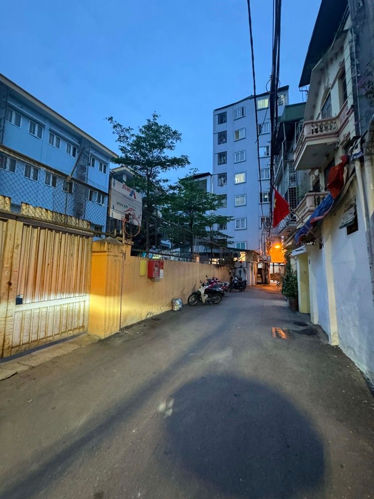 Bán nhà Chính Kinh - diện tích 52.3m2 6 tầng - Ô tô lý thuyết - giá 15,5 tỷ