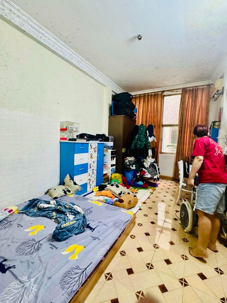 Bán nhà Hoàng Ngân - diện tích 64.5m2 5 tầng - ô tô đỗ cửa - giá 15 tỷ