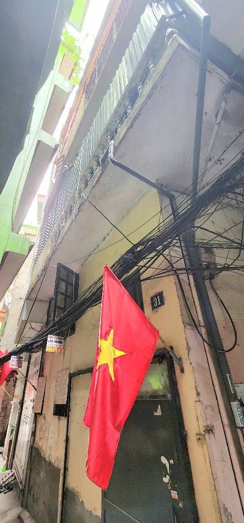 Bán nhà Trường Chinh - diện tích 24m2 3 tầng - Lô góc, ô tô tránh - giá 5 tỷ