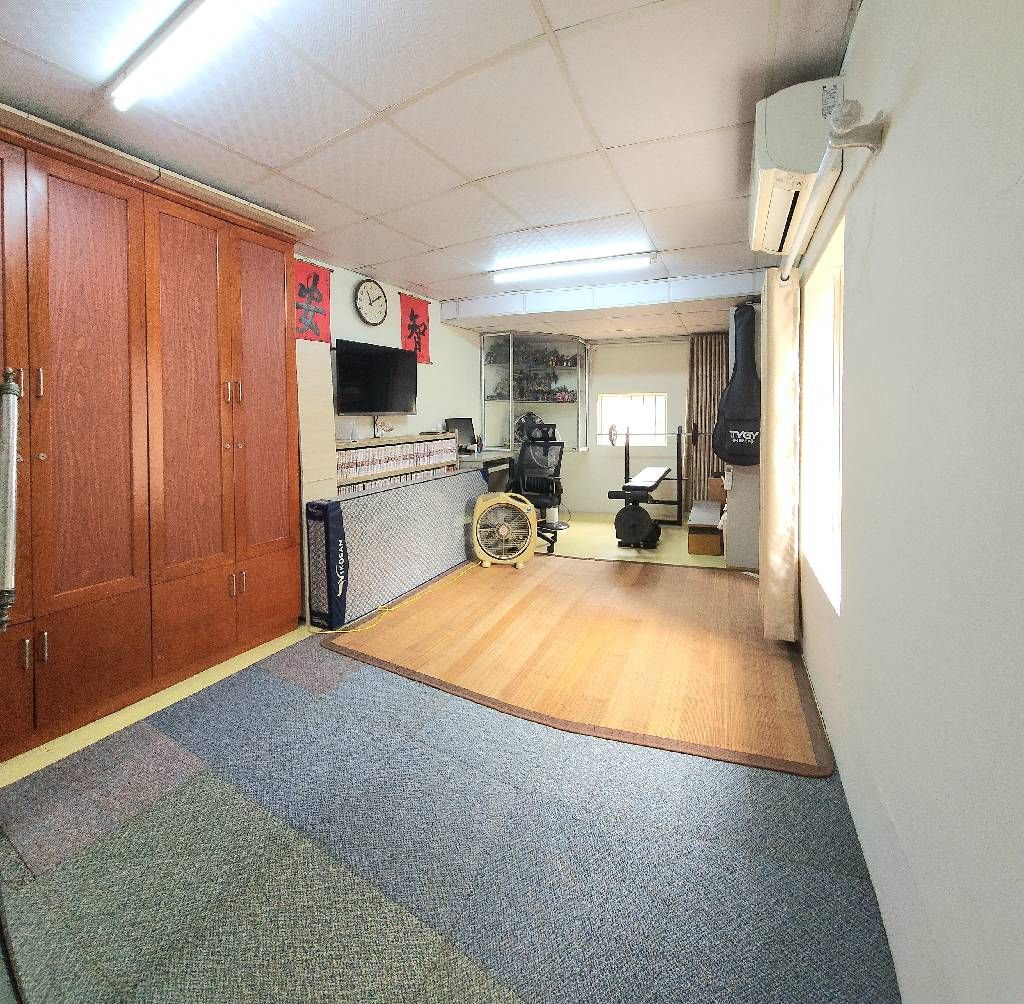 Bán nhà Bạch Mai - diện tích 82m2 2 tầng - ô tô đi qua nhà - giá 5 tỷ