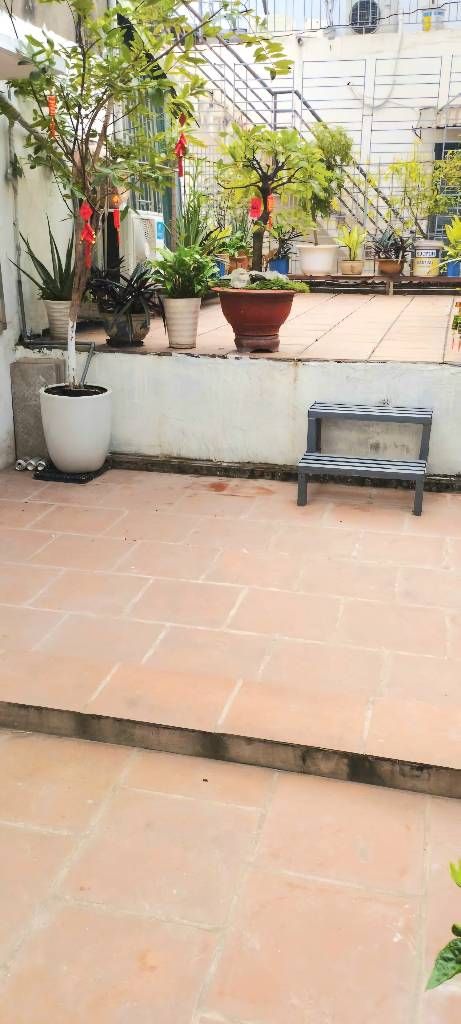 Bán nhà Bạch Mai - diện tích 82m2 2 tầng - ô tô đi qua nhà - giá 5 tỷ