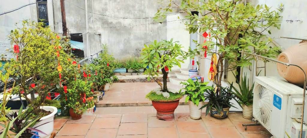 Bán nhà Bạch Mai - diện tích 82m2 2 tầng - ô tô đi qua nhà - giá 5 tỷ