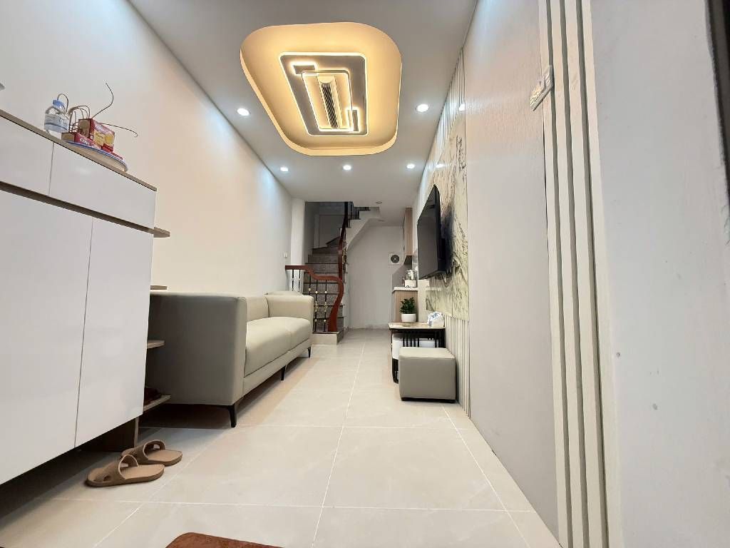 Bán nhà Minh Khai - diện tích 15,4m2 3 tầng - Lô góc, cực hiếm - giá 5 tỷ