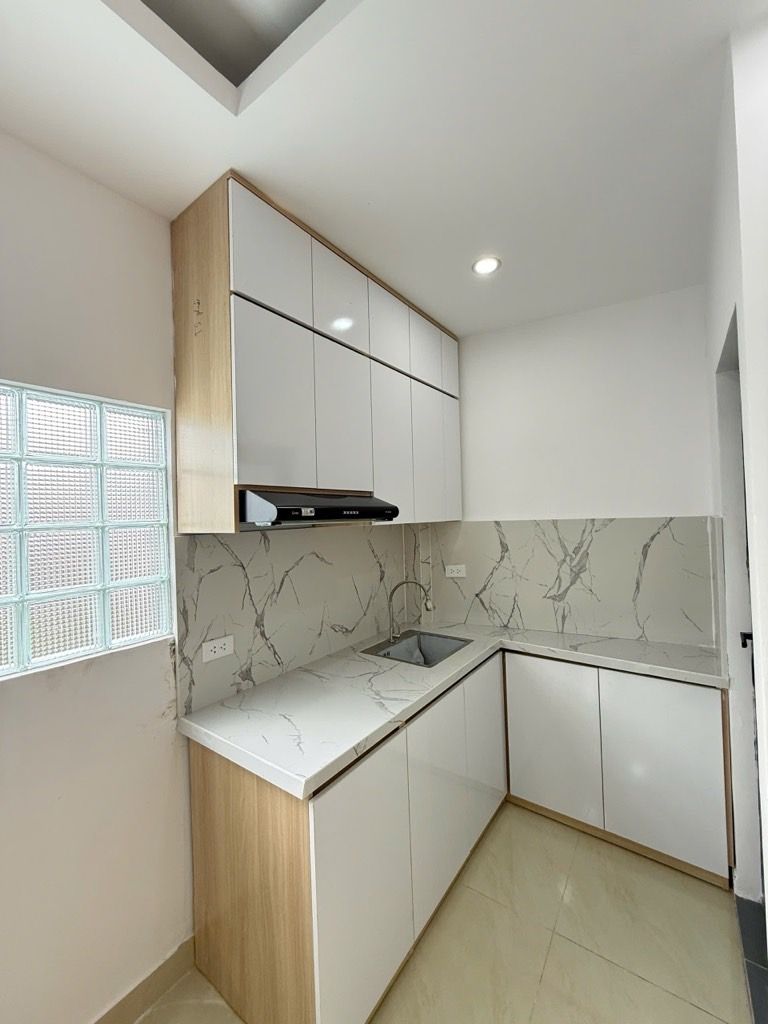 Bán nhà Kim Ngưu - diện tích 69m2 6 tầng - Nhà nhiều đường vào, có thể đi ngõ 184 Đê Trần Khất Chân - giá 14,5 tỷ