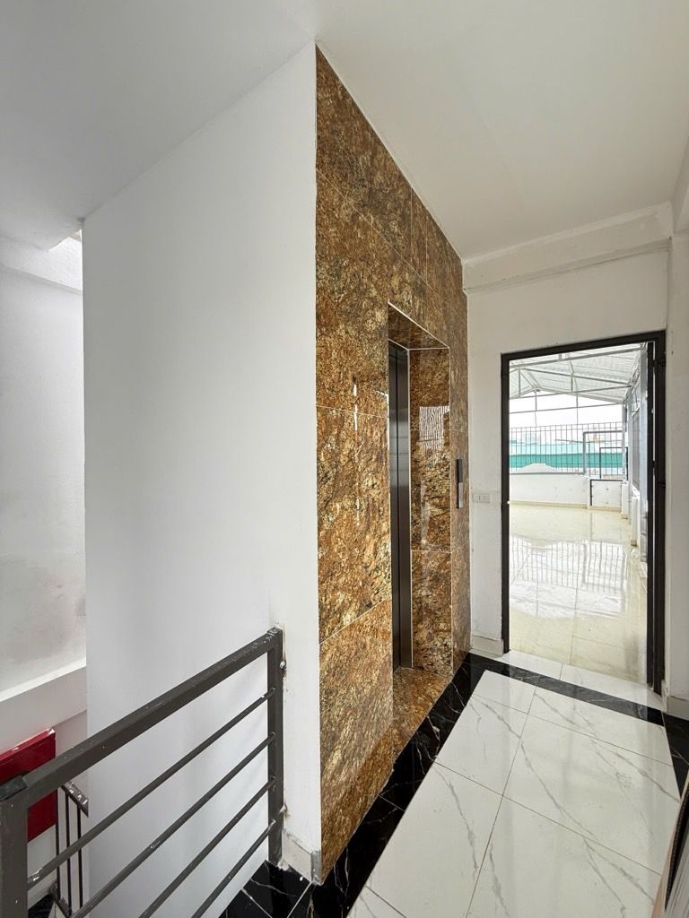 Bán nhà Kim Ngưu - diện tích 69m2 6 tầng - Nhà nhiều đường vào, có thể đi ngõ 184 Đê Trần Khất Chân - giá 14,5 tỷ