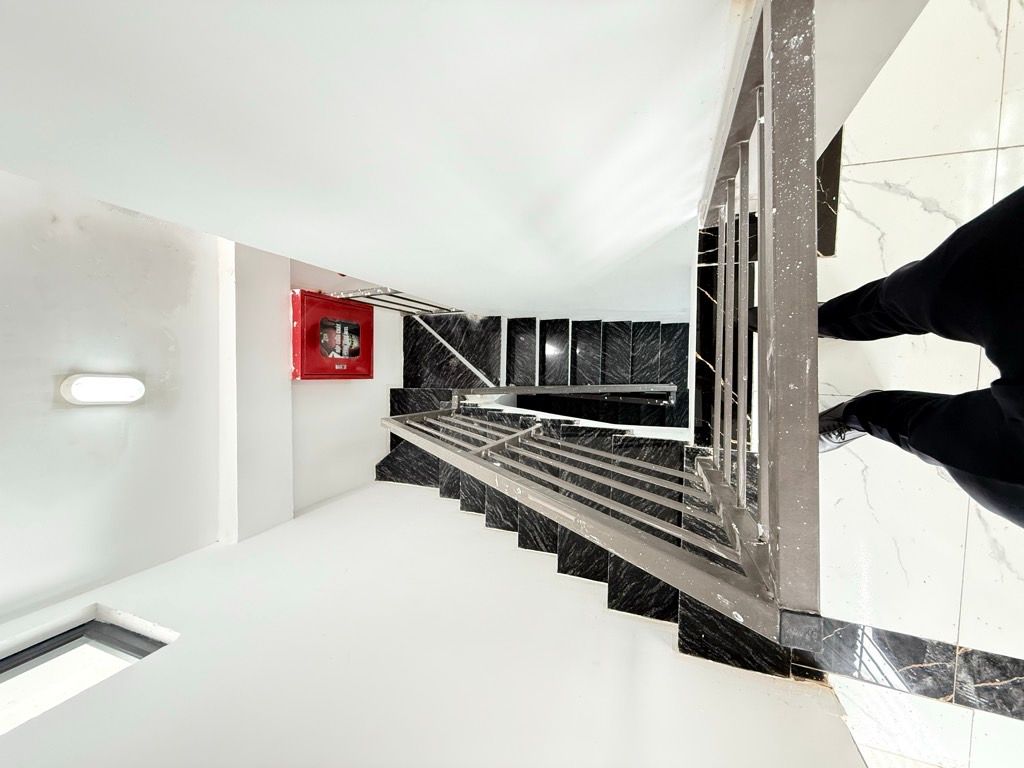 Bán nhà Kim Ngưu - diện tích 69m2 6 tầng - Nhà nhiều đường vào, có thể đi ngõ 184 Đê Trần Khất Chân - giá 14,5 tỷ