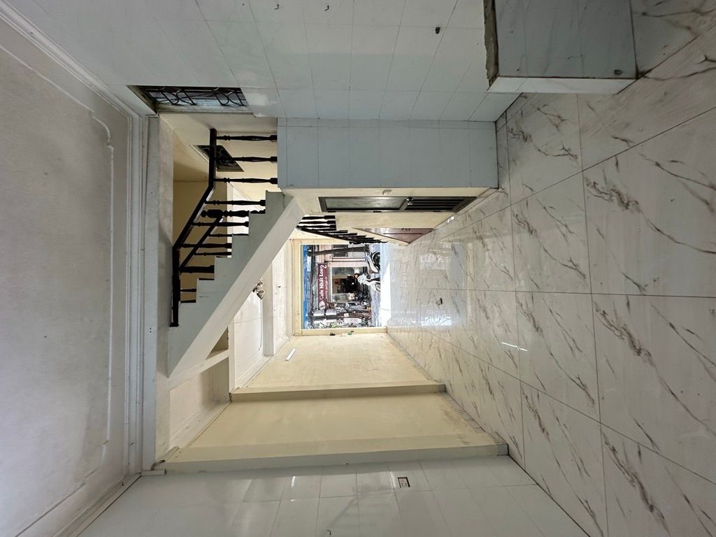 Bán nhà Nguyễn Ngọc Nại - diện tích 35.8m2 4 tầng - Kinh doanh sầm uất - giá 22,5 tỷ