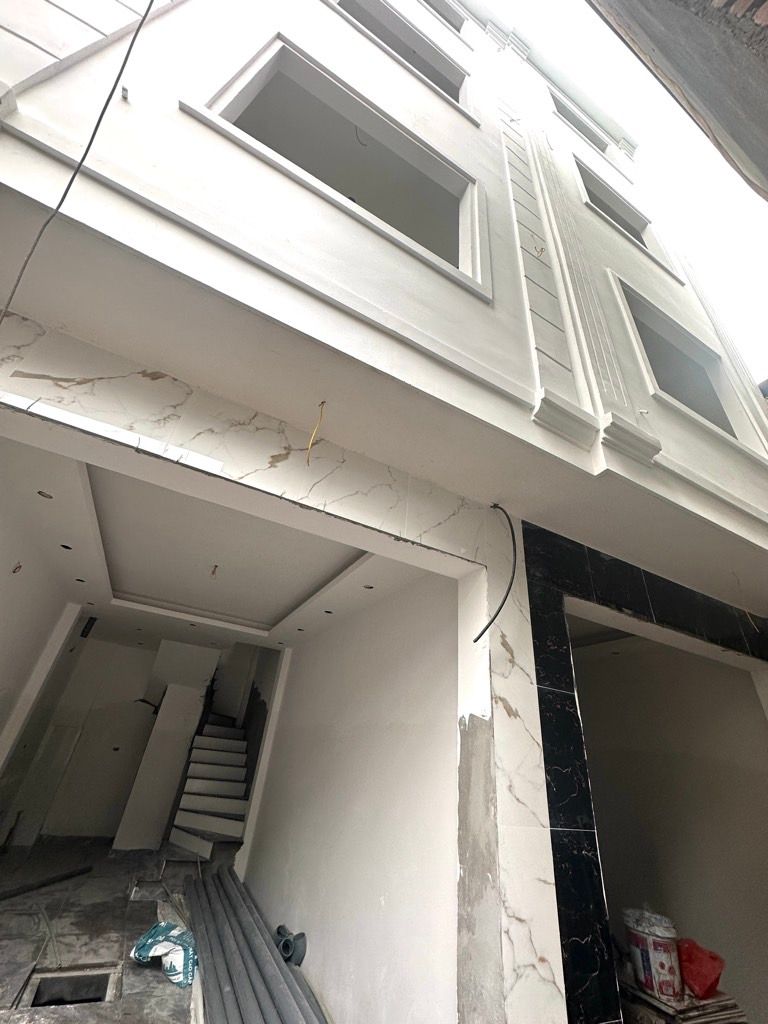 Bán nhà Đông Thiên - diện tích 28m2 5 tầng - Nhà xây mới, giá 4,9 tỷ