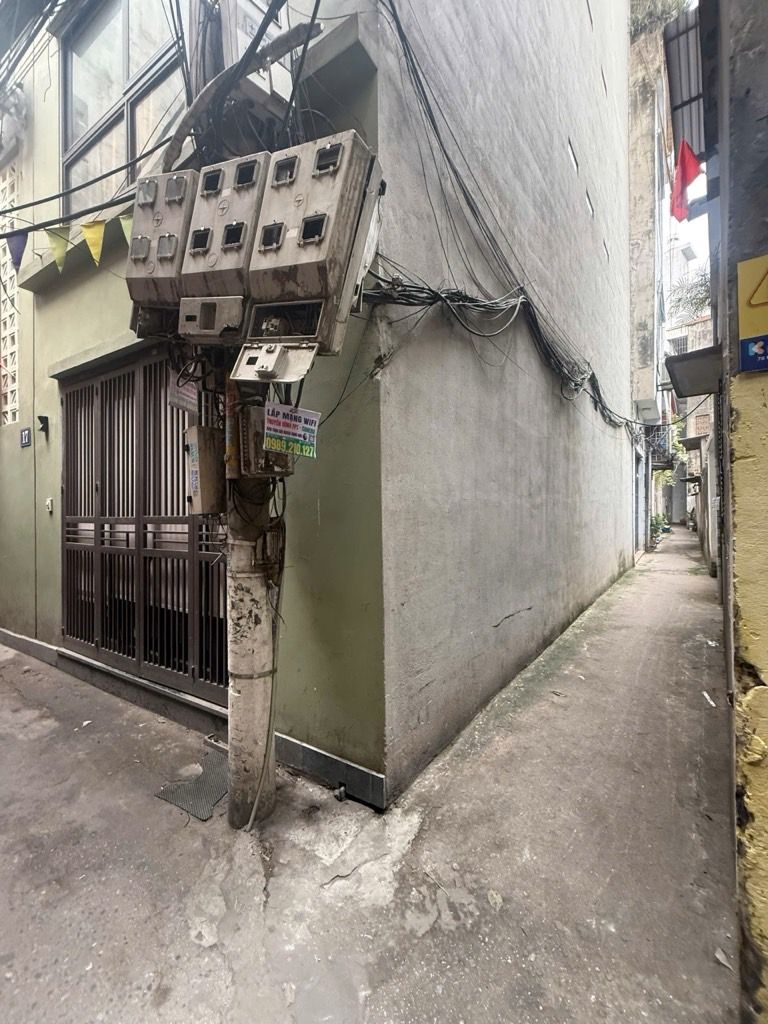 Bán nhà Trương Định - diện tích 33m2 4 tầng - Nhà dân xây - giá 8,5 tỷ