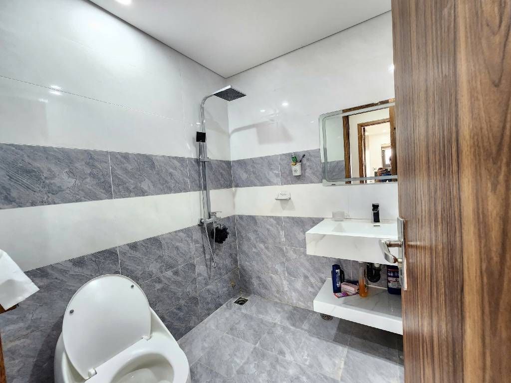 Bán nhà Ngõ 161 Pháp Vân - diện tích 92m2 29 tầng - Căn hộ đẹp - giá 7,1 tỷ