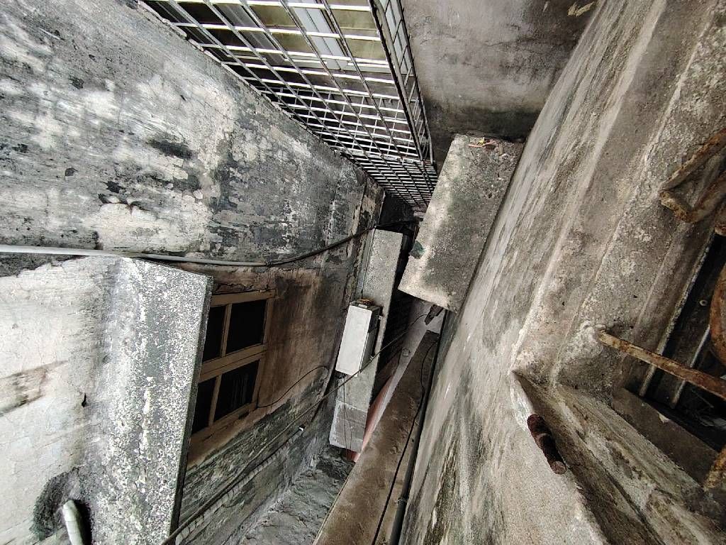 Bán nhà Đê Trần Khát Chân - diện tích 30.1m2 3 tầng - Ngõ 184 Trần Khát Chân thông khắp nơi - giá 6 tỷ