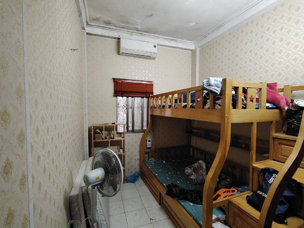 Bán nhà Đê Trần Khát Chân - diện tích 30.1m2 3 tầng - Ngõ 184 Trần Khát Chân thông khắp nơi - giá 6 tỷ