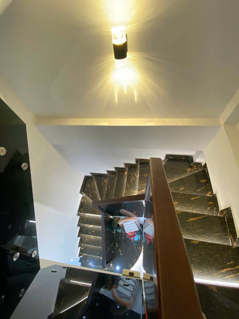 Bán nhà Lò Đúc - diện tích 52m2 6 tầng - Thang máy xịn sò - giá 15,5 tỷ