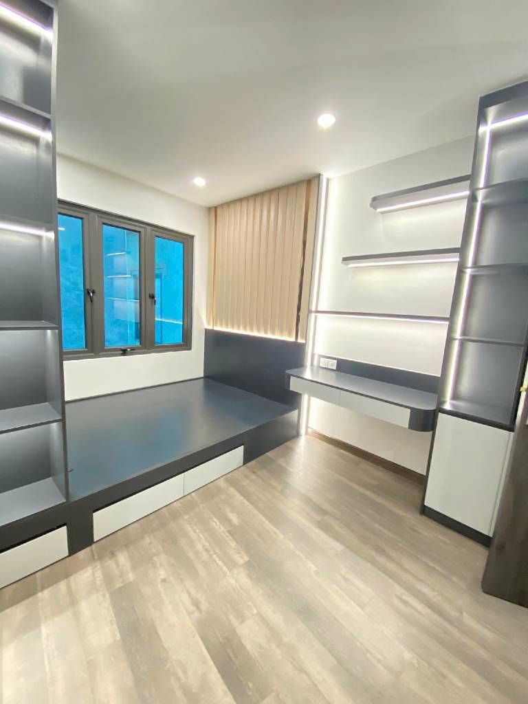 Bán nhà Lò Đúc - diện tích 52m2 6 tầng - Thang máy xịn sò - giá 15,5 tỷ