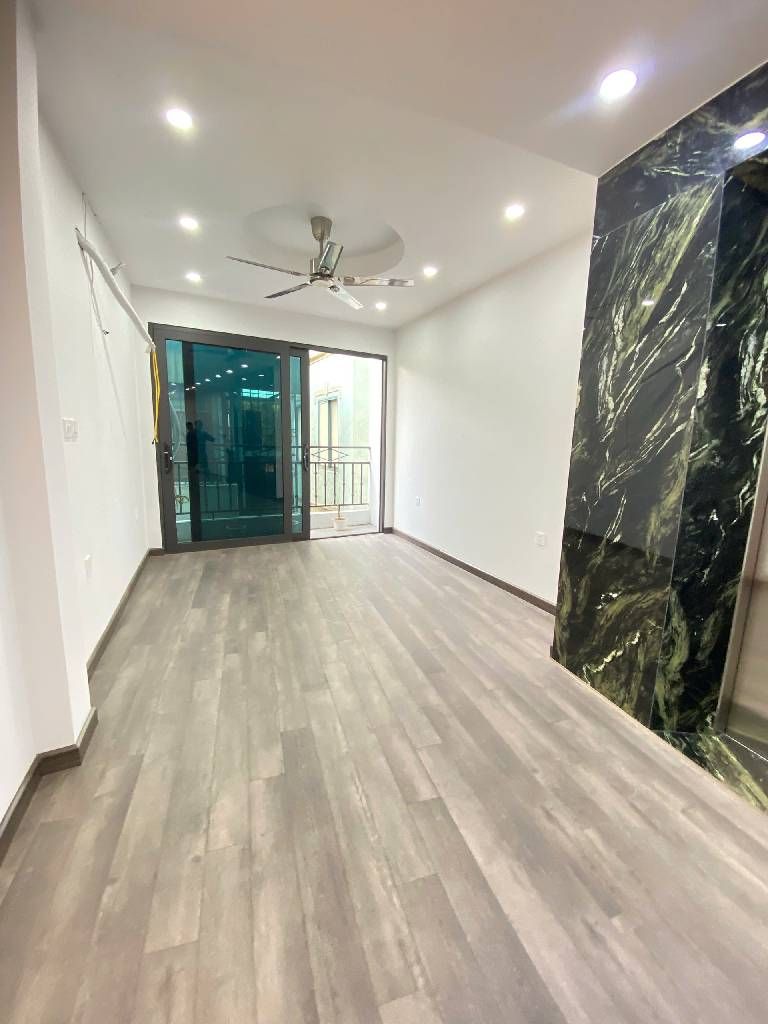 Bán nhà Lò Đúc - diện tích 52m2 6 tầng - Thang máy xịn sò - giá 15,5 tỷ