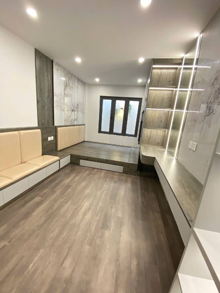 Bán nhà Lò Đúc - diện tích 52m2 6 tầng - Thang máy xịn sò - giá 15,5 tỷ