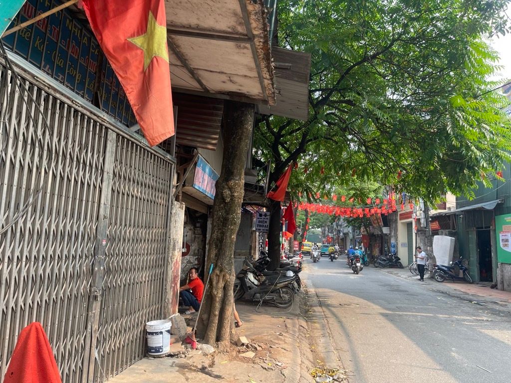 Bán nhà Bùi Xương Trạch - diện tích 79m2 1 tầng - Kinh Doanh Tuyệt Vời - giá 9,8 tỷ