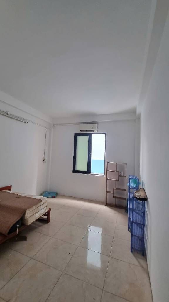 Bán nhà Quan Nhân - diện tích 42m2 5 tầng - Nhà dân xây chắc chắn, mặt tiền thoáng sáng - giá 9,5 tỷ