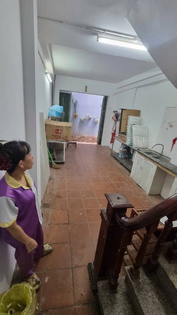 Bán nhà Quan Nhân - diện tích 42m2 5 tầng - Nhà dân xây chắc chắn, mặt tiền thoáng sáng - giá 9,5 tỷ