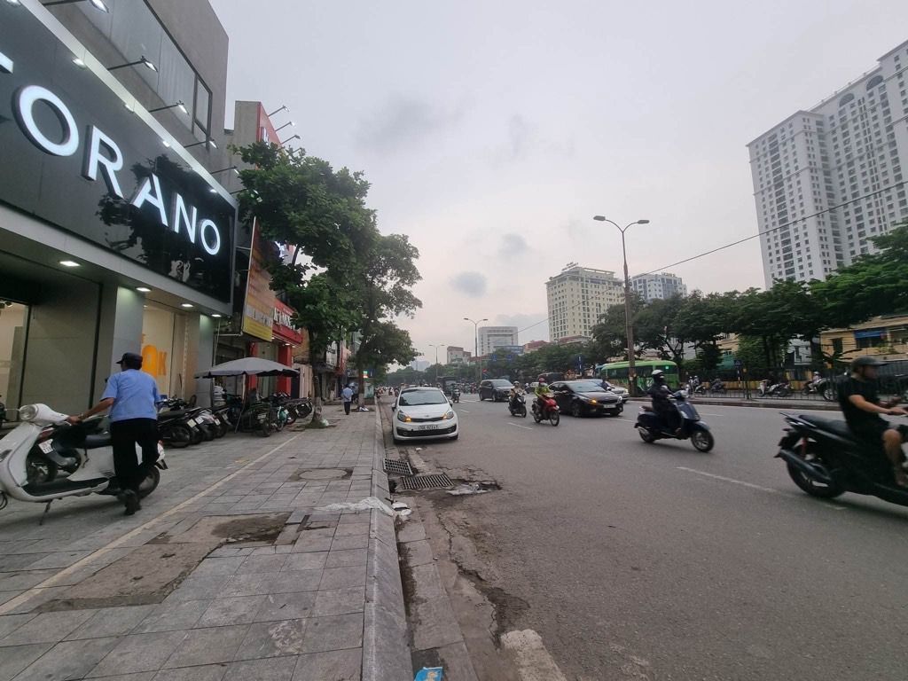 Bán nhà Giải Phóng - diện tích 77m2 4 tầng - Cực hiếm - giá 23 tỷ