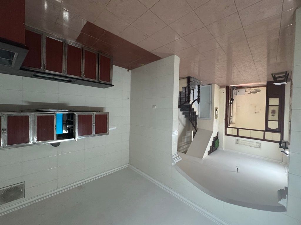 Bán nhà Minh Khai - diện tích 48m2 3 tầng - Lô góc 2 mặt thoáng - giá 11 tỷ