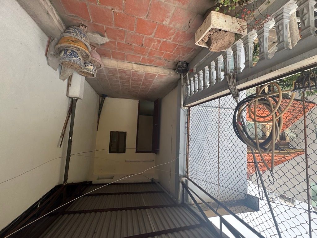 Bán nhà Minh Khai - diện tích 48m2 3 tầng - Lô góc 2 mặt thoáng - giá 11 tỷ