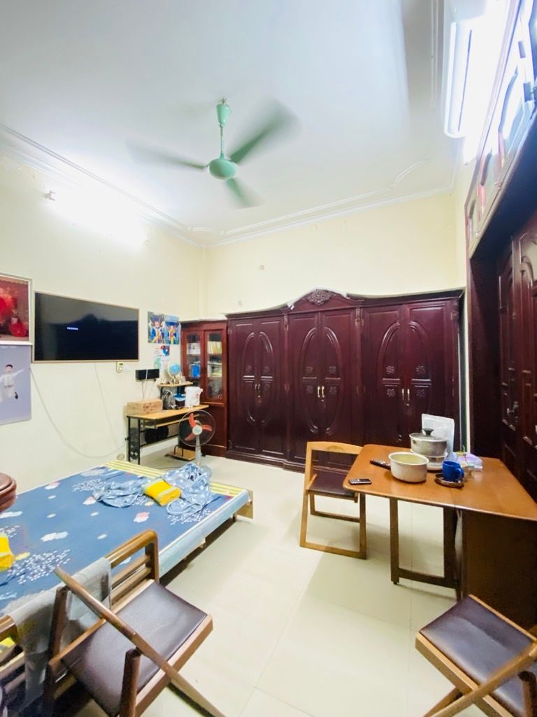 Bán nhà Thịnh Quang - diện tích 55.5m2 5 tầng - Nhà dân xây chắc chắn ở luôn, trung tâm Đống Đa ở sướng - giá 10,5 tỷ