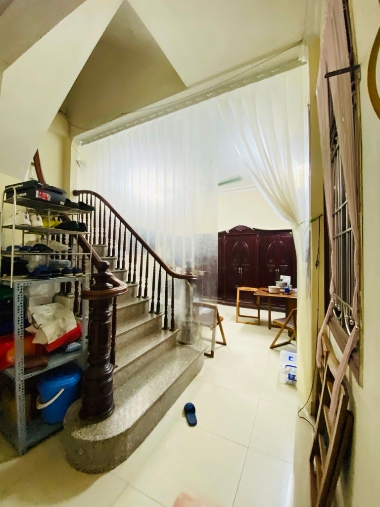 Bán nhà Thịnh Quang - diện tích 55.5m2 5 tầng - Nhà dân xây chắc chắn ở luôn, trung tâm Đống Đa ở sướng - giá 10,5 tỷ