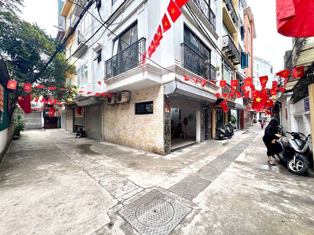 Bán nhà Kim Ngưu - diện tích 30m2 5 tầng - Mặt ngõ rộng ô tô - giá 14,6 tỷ