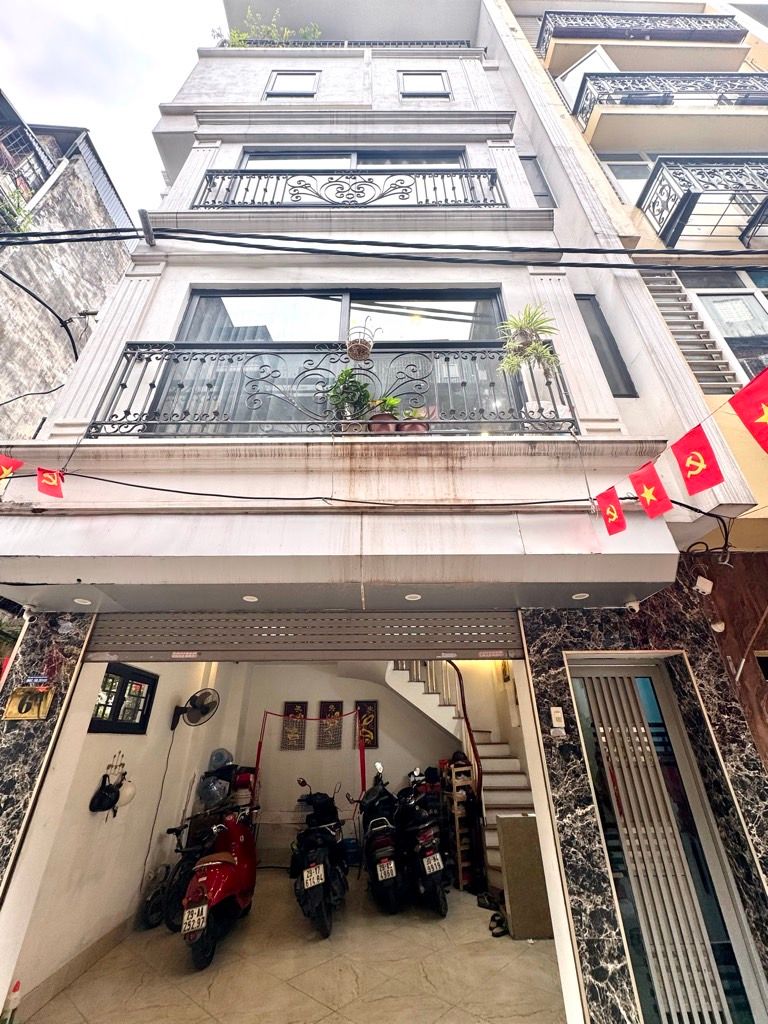 Bán nhà Kim Ngưu - diện tích 30m2 5 tầng - Mặt ngõ rộng ô tô - giá 14,6 tỷ