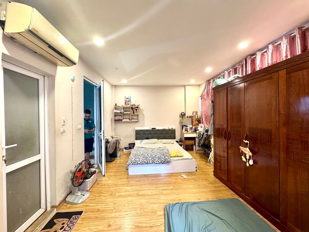 Bán nhà Kim Ngưu - diện tích 30m2 5 tầng - Mặt ngõ rộng ô tô - giá 14,6 tỷ