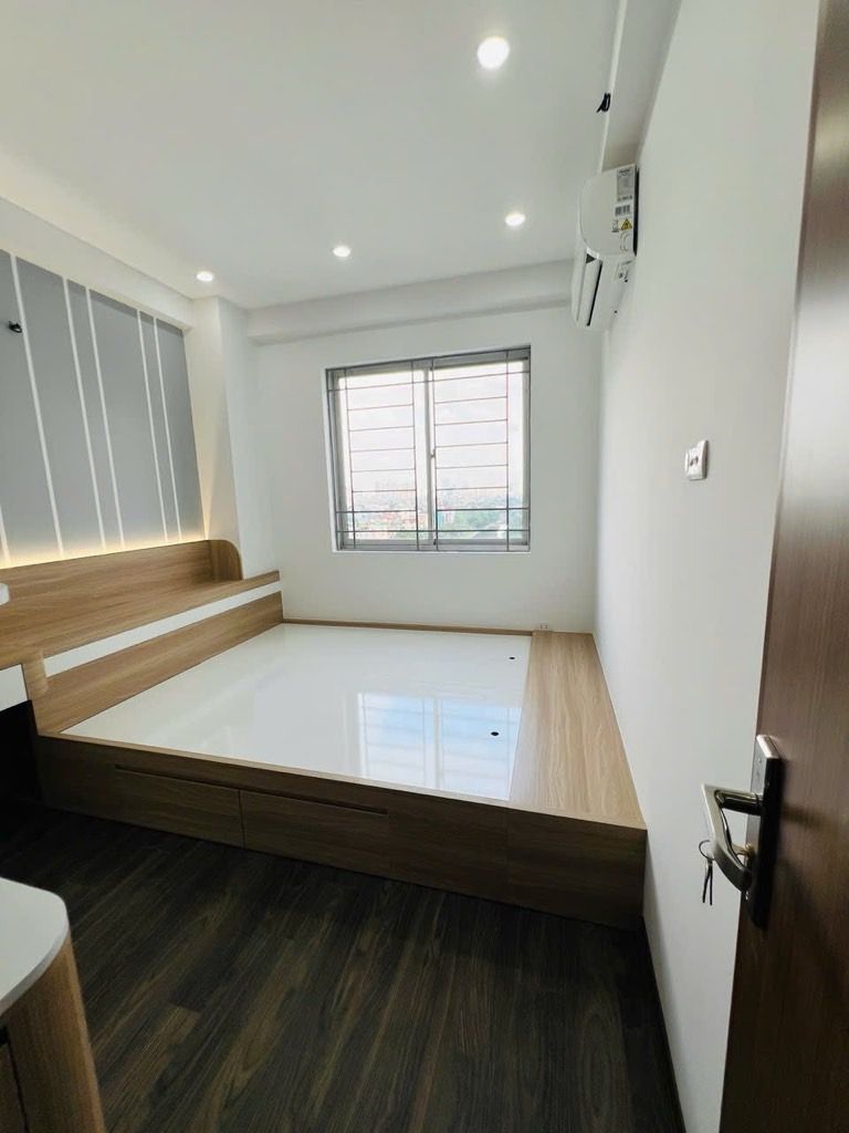 Bán nhà Linh Đàm - diện tích 44m2 1 tầng - căn hộ 2 ngủ 2 wc - giá 4,2 tỷ