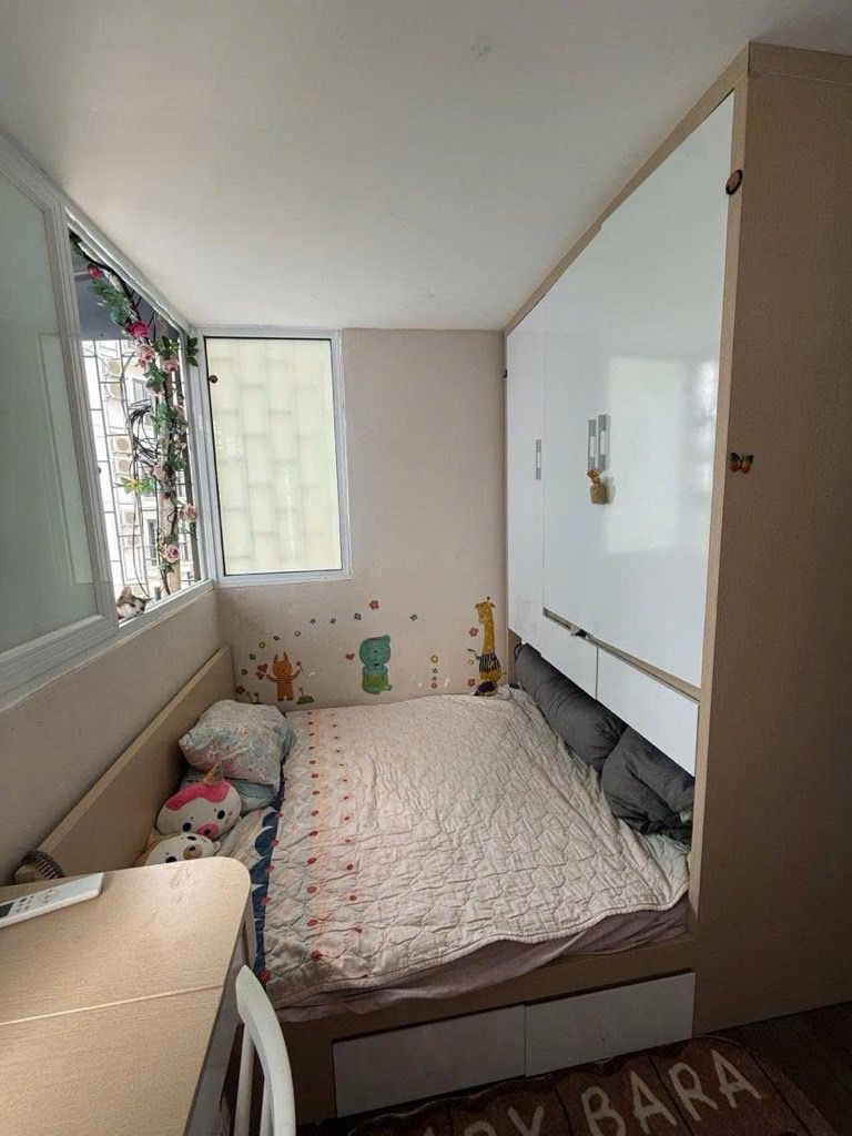 Bán nhà Khuất Duy Tiến - diện tích 55m2 5 tầng - Lô góc thoáng sáng - giá 3,98 tỷ