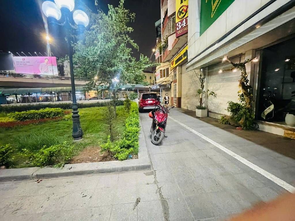 Bán nhà Tây Sơn - diện tích 47m2 6 tầng - Mặt phố kinh doanh sầm uất - giá 21,5 tỷ